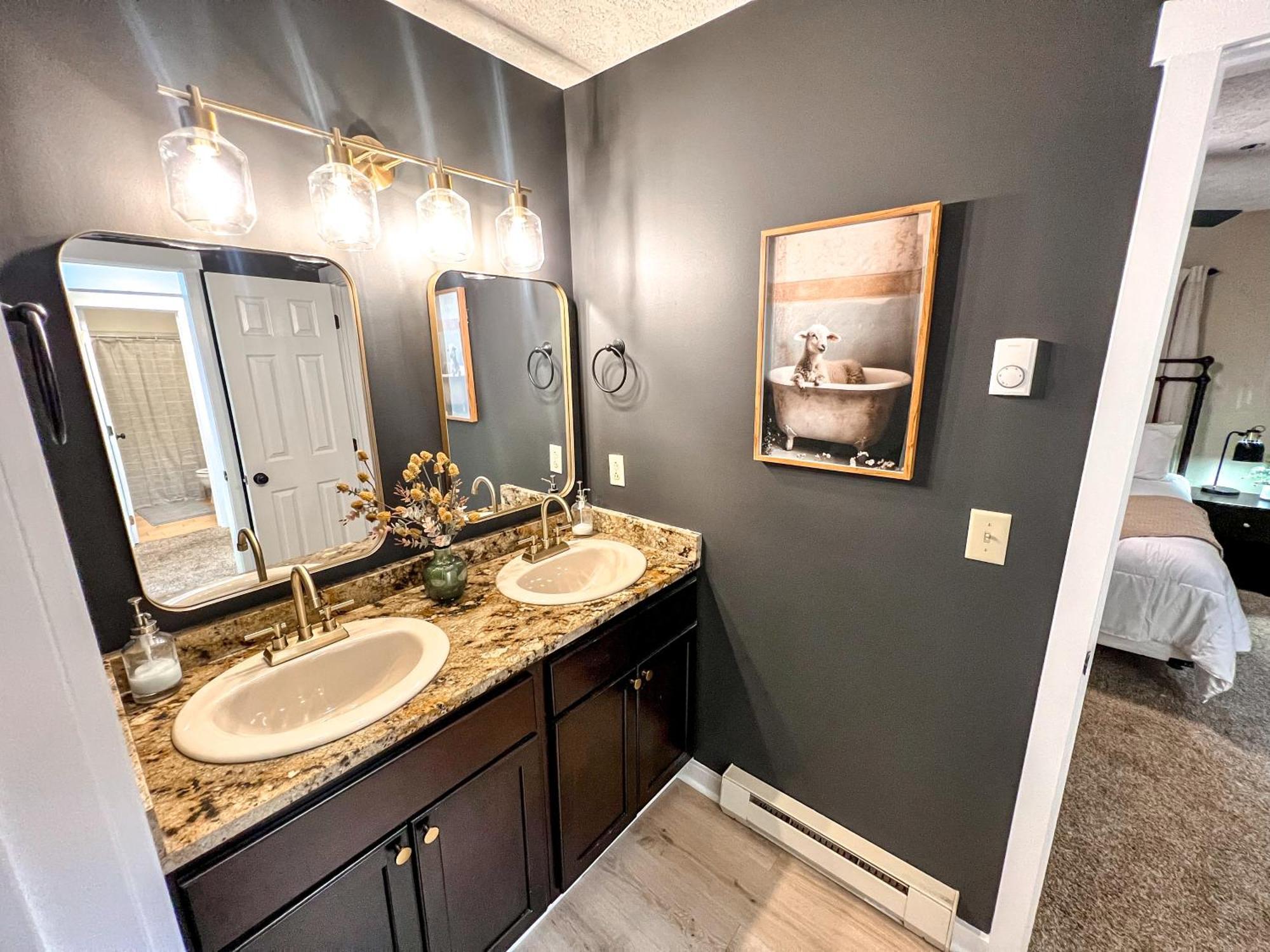 Remodeled Summit Condo At Snowshoe - Modern & Cozy ภายนอก รูปภาพ