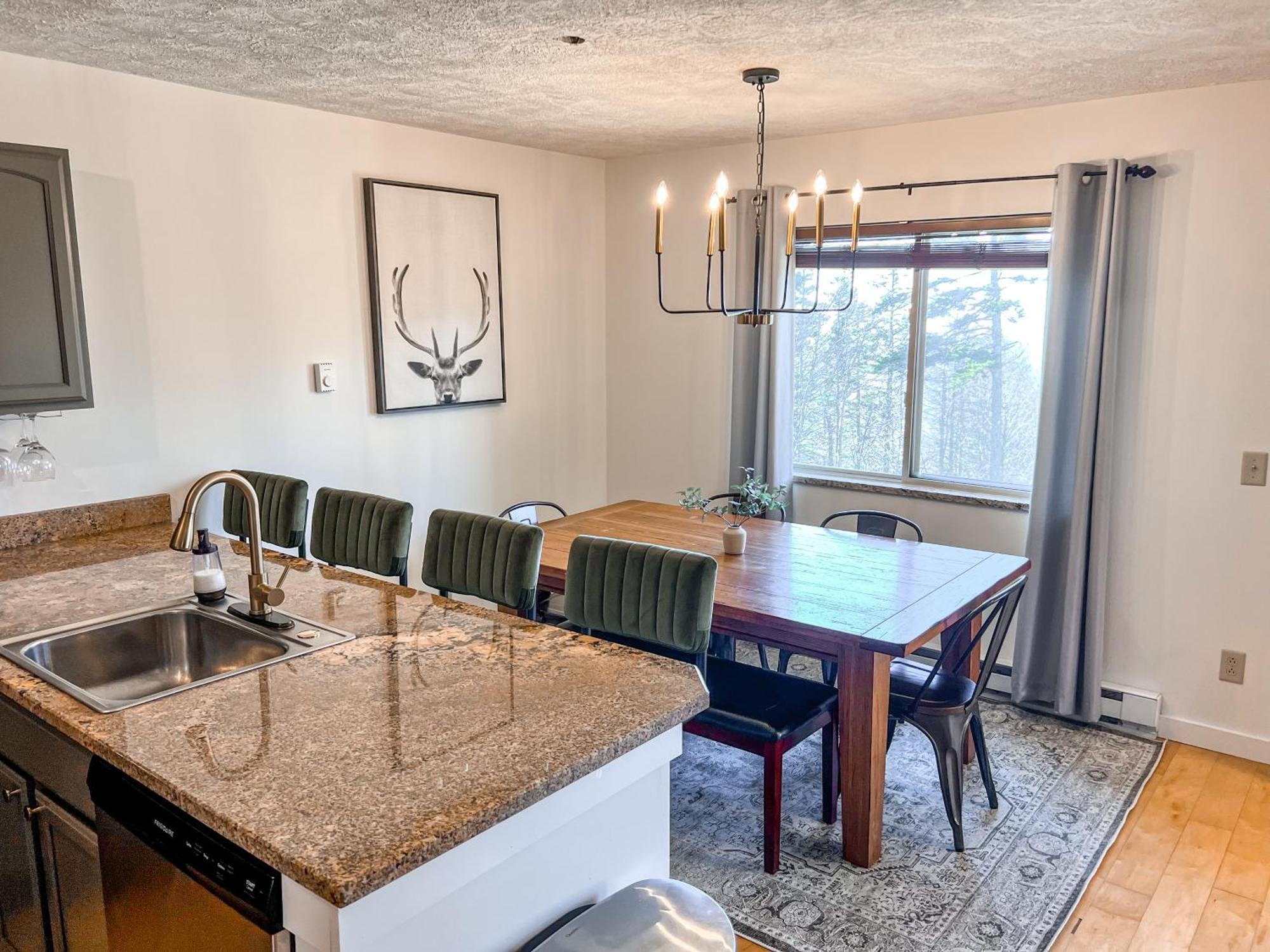 Remodeled Summit Condo At Snowshoe - Modern & Cozy ภายนอก รูปภาพ