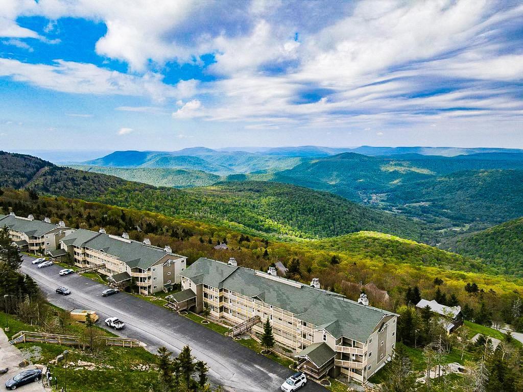 Remodeled Summit Condo At Snowshoe - Modern & Cozy ภายนอก รูปภาพ